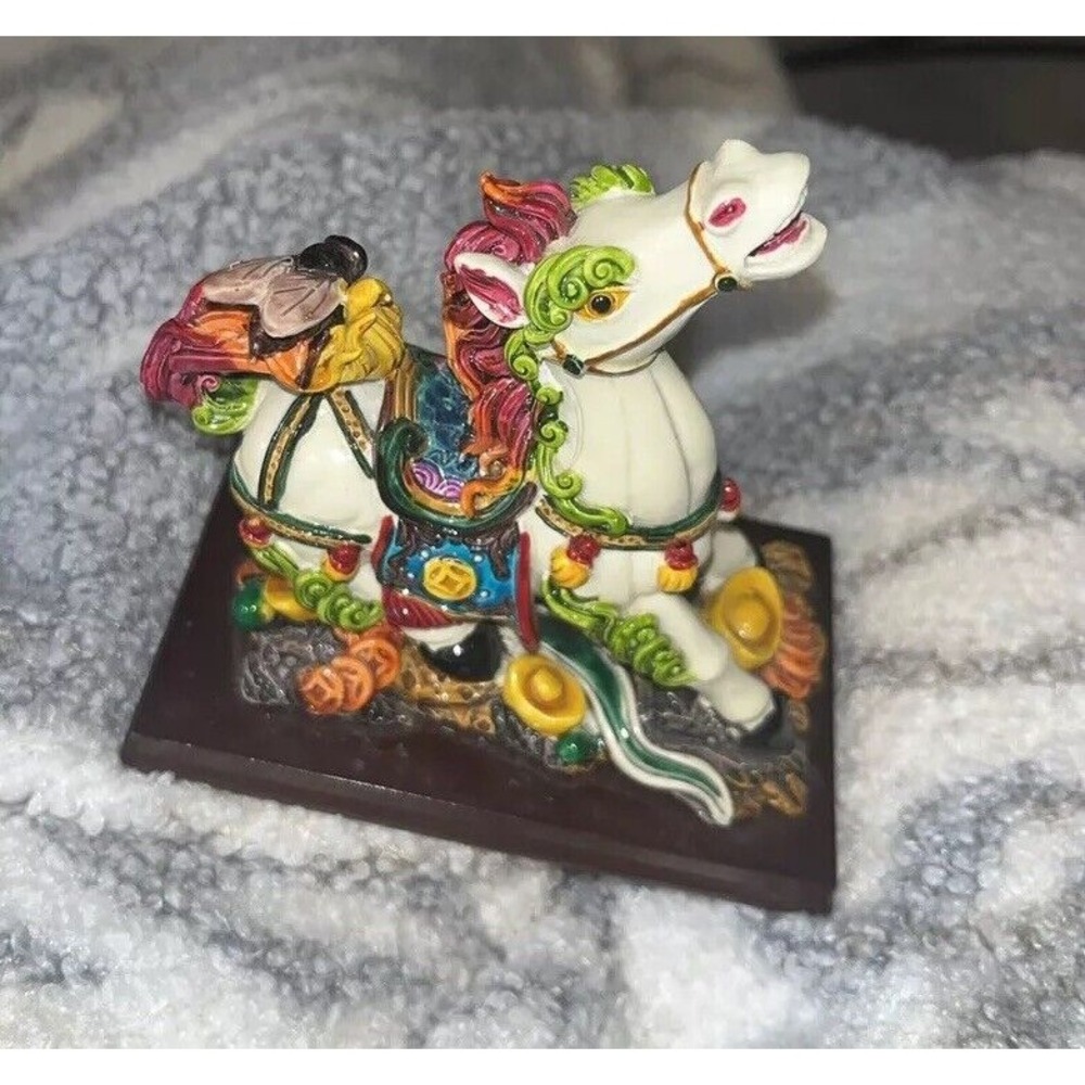 Horse Figurine  Hand Painted Porcelain‎ Ceramic  Statue Multicolor Stung By Bee